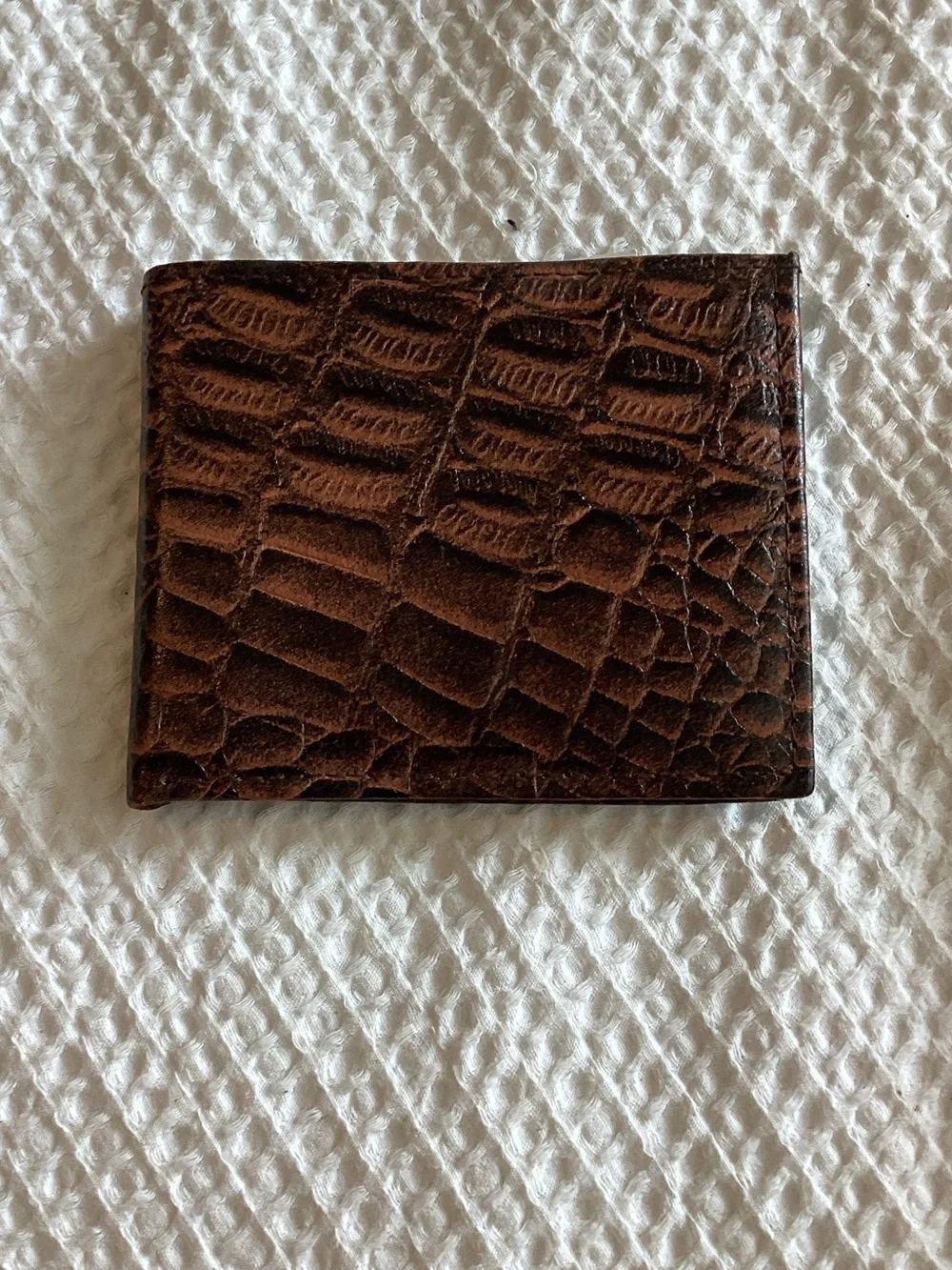 Classic‎ Brown Croc-Embossed Leather Bi-Fold Wallet - Men